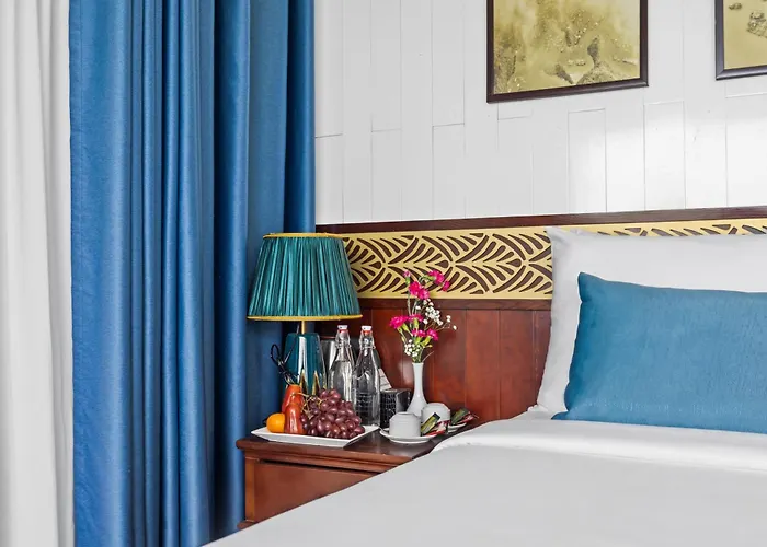 Aqua Legend Cruise - Lan Ha Bay Hotel en barco