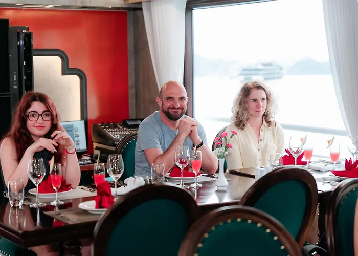Botel Aqua Legend Cruise - Lan Ha Bay Ha Long