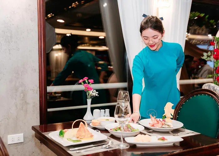 Hotel en barco Aqua Legend Cruise - Lan Ha Bay 5*