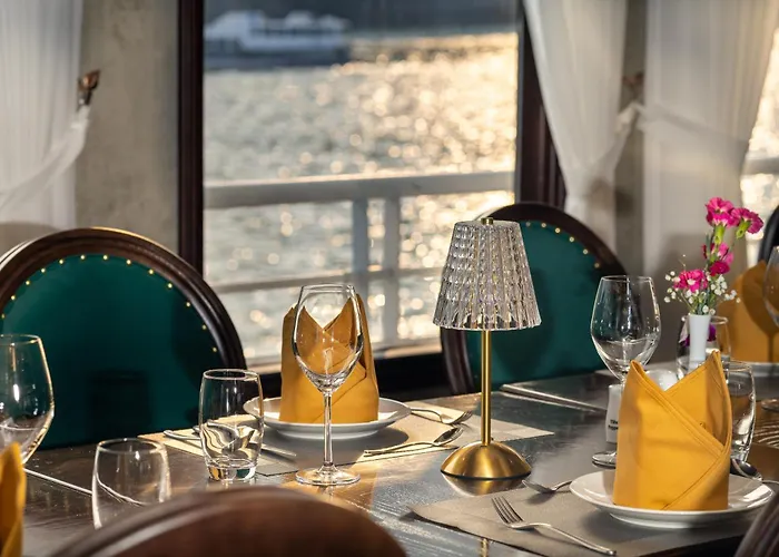 Botel Aqua Legend Cruise - Lan Ha Bay 5*