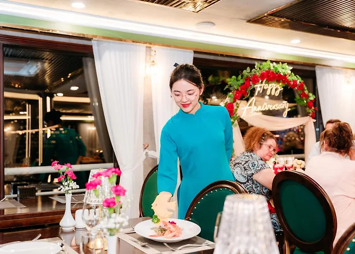Hotel en barco Aqua Legend Cruise - Lan Ha Bay Ha Long