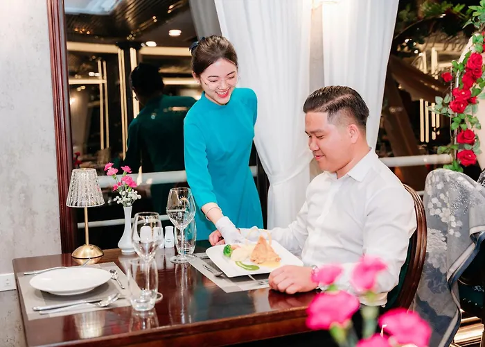Aqua Legend Cruise - Lan Ha Bay 5*