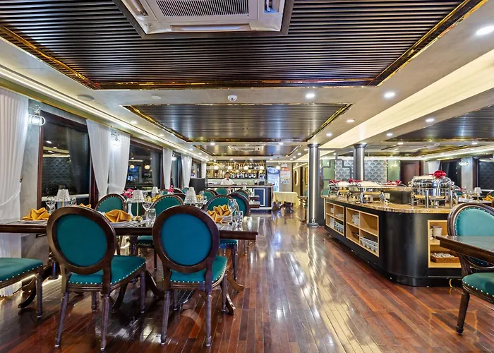 Aqua Legend Cruise - Lan Ha Bay 5*