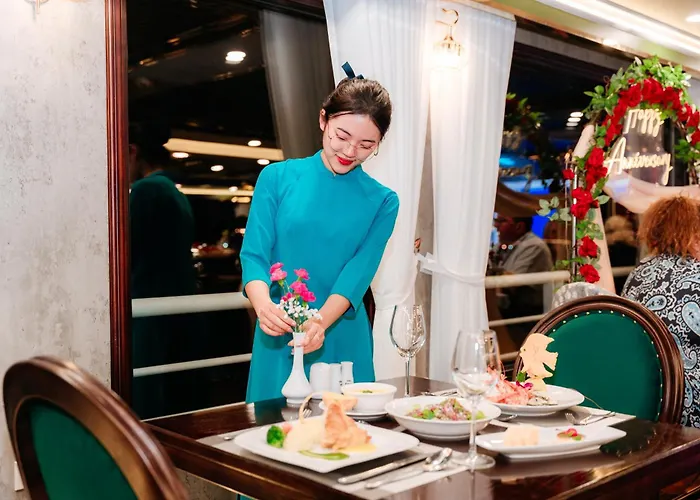 Aqua Legend Cruise - Lan Ha Bay Ha Long