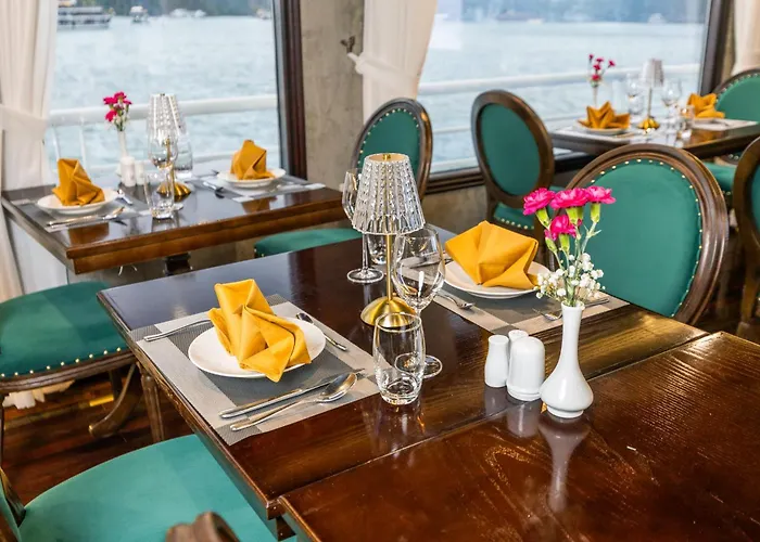 Aqua Legend Cruise - Lan Ha Bay 5*
