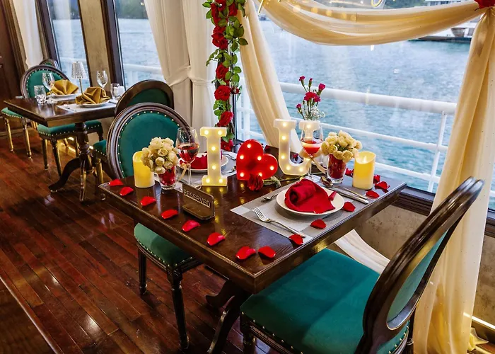Aqua Legend Cruise - Lan Ha Bay 5* Ha Long