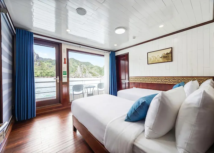 Aqua Legend Cruise - Lan Ha Bay Botel