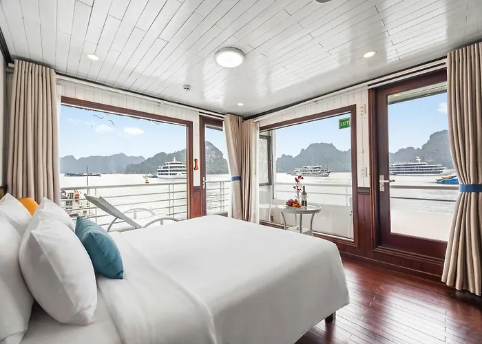 Botel Aqua Legend Cruise - Lan Ha Bay 5*