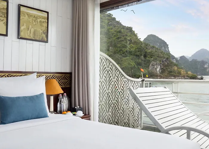 Botel Aqua Legend Cruise - Lan Ha Bay Ha Long