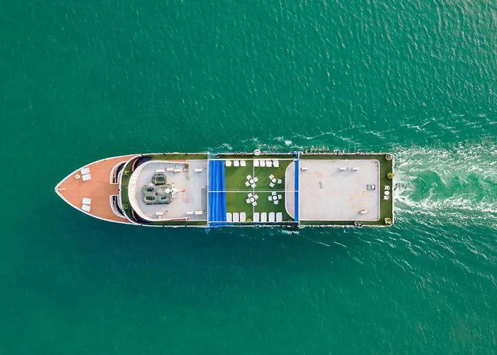 Botel Aqua Legend Cruise - Lan Ha Bay